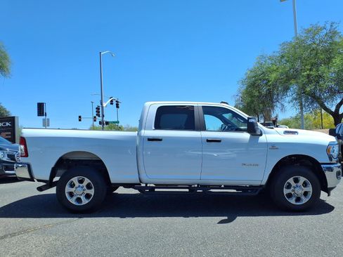 Used 2024 RAM 2500 Big Horn AWD/4WD image 4