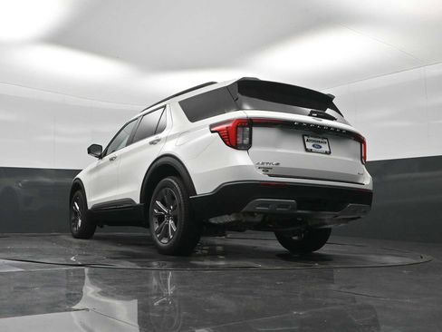 New 2026 Ford Explorer Active w/ Active Comfort Package AWD/4WD image 54