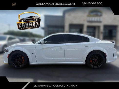 Used 2022 Dodge Charger Scat Pack RWD image 2