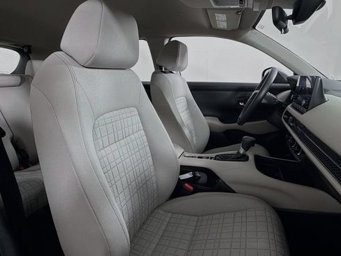 Certified 2024 Honda HR-V LX image 36