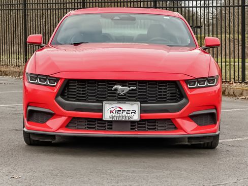 Used 2024 Ford Mustang Premium image 8