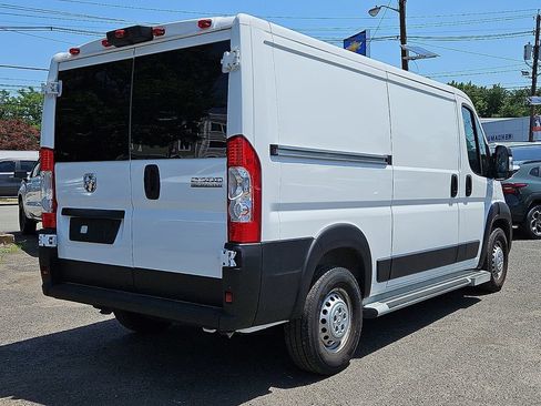 Used 2025 RAM ProMaster 2500 w/ U-Haul Equipment Group FWD image 8