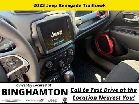Used 2023 Jeep Renegade Trailhawk AWD/4WD image 13