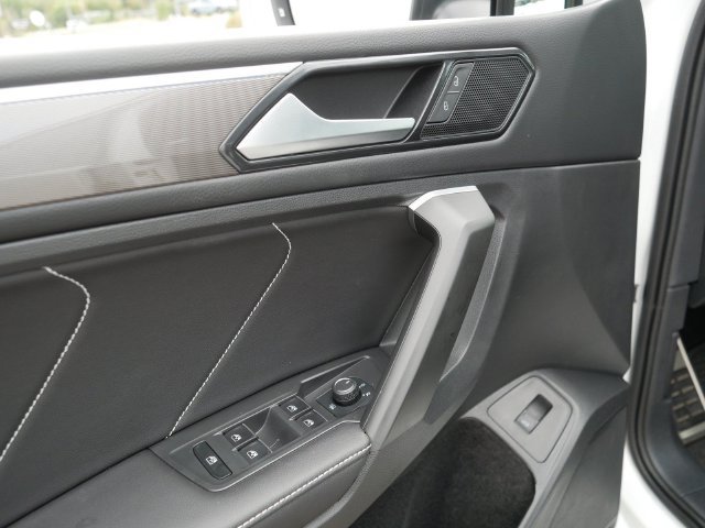 Certified 2024 Volkswagen Tiguan SE R-Line AWD/4WD image 14