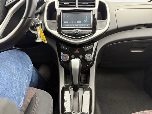 Used 2017 Chevrolet Sonic LT image 21