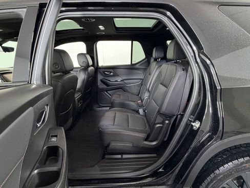 Used 2023 Chevrolet Traverse RS AWD/4WD image 9