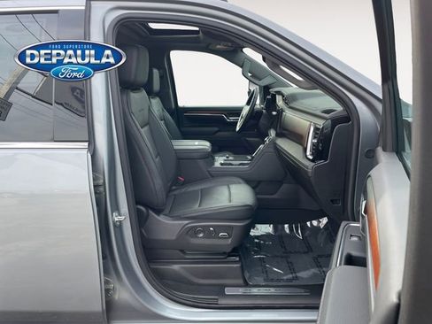 Used 2024 GMC Sierra 3500 Denali w/ Denali Reserve Package image 19