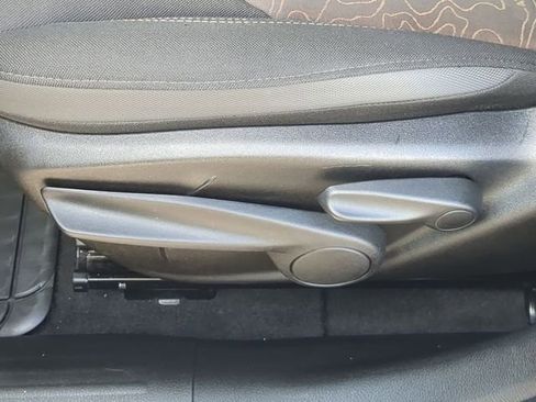 Used 2023 Jeep Renegade Latitude image 28