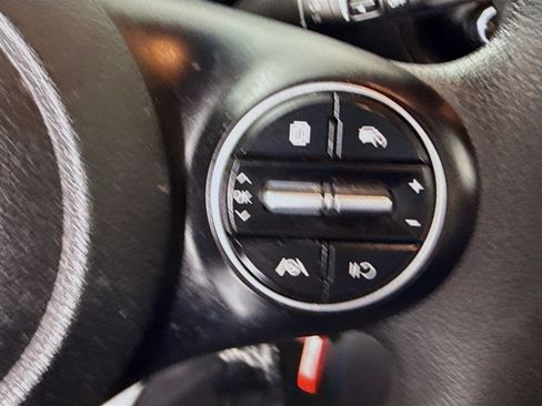 Used 2023 Kia Soul LX w/ LX Technology Package FWD image 15
