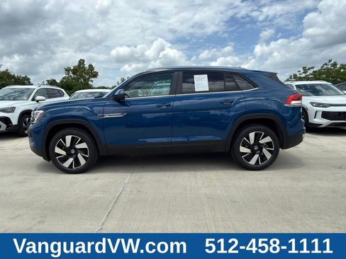 Used 2026 Volkswagen Atlas Cross Sport SE AWD/4WD image 8