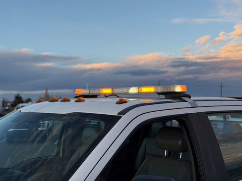 Used 2017 Ford F550 4x4 Crew Cab Super Duty image 13