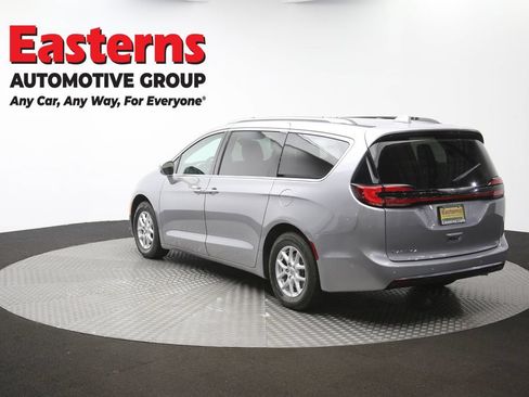 Used 2021 Chrysler Pacifica Touring-L FWD image 67