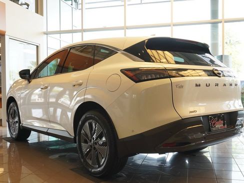 Used 2025 Nissan Murano SL AWD/4WD image 3