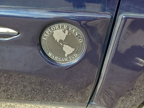 Used 2016 Mercedes-Benz Metris Passenger image 10