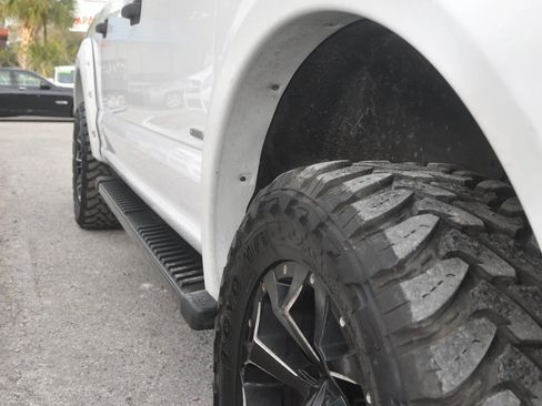 Used 2017 Ford F150 XLT AWD/4WD image 30