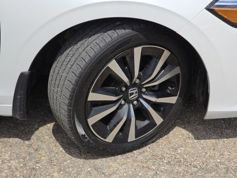 Used 2024 Honda Civic EX-L image 7