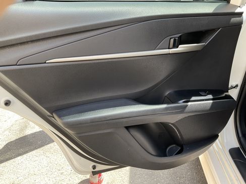 Used 2025 Toyota Camry SE FWD image 33