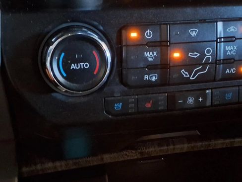 Used 2019 Ford F250 Lariat w/ Lariat Value Package AWD/4WD image 21