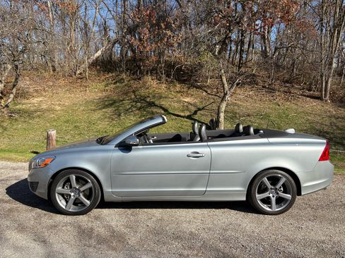 Used 2011 Volvo C70 T5 image 9