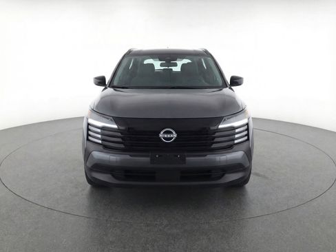 Used 2025 Nissan Kicks SV image 2