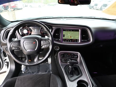 Used 2022 Dodge Challenger R/T w/ Plus Package image 20