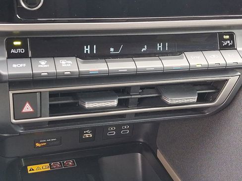 Used 2025 Toyota Camry LE image 16