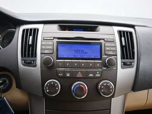 Used 2010 Hyundai Sonata GLS image 18
