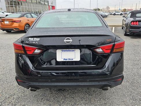 Used 2024 Nissan Altima 2.5 SR image 10