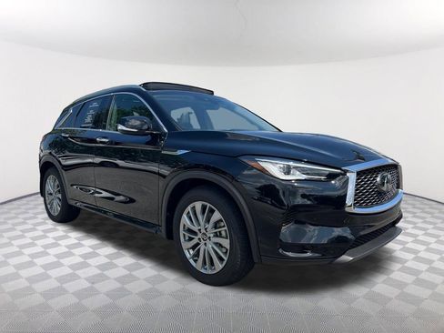 Certified 2025 INFINITI QX50 Luxe AWD/4WD image 3