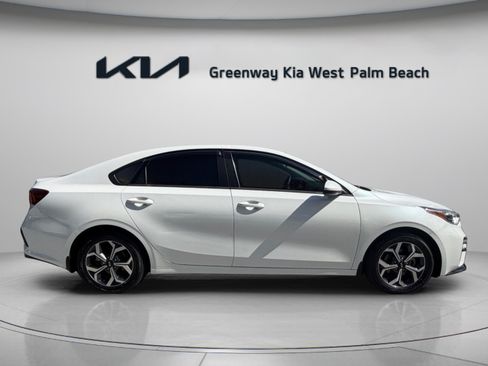 Certified 2021 Kia Forte LXS FWD image 8
