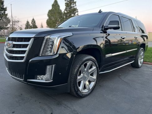 Used 2020 Cadillac Escalade ESV Luxury image 7