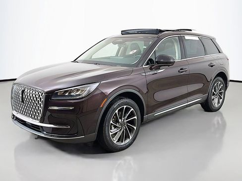 Used 2023 Lincoln Corsair AWD w/ Equipment Group 101A image 9
