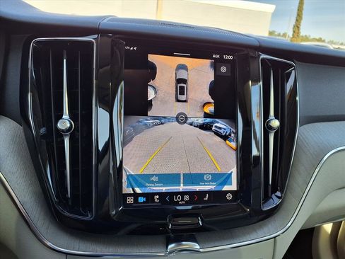 Certified 2024 Volvo XC60 B5 Plus w/ Protection Package Premier image 26