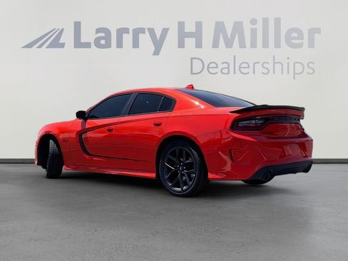 Used 2022 Dodge Charger R/T w/ Plus Group RWD image 3