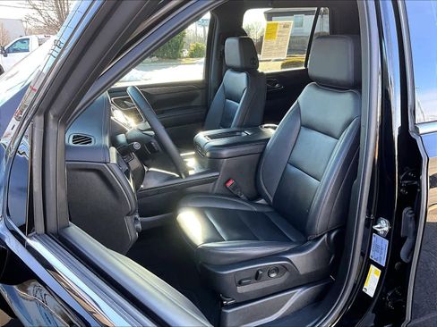 Used 2024 Chevrolet Tahoe LT image 10