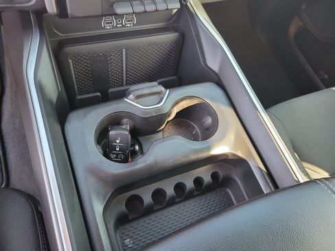 Used 2025 RAM 1500 Big Horn AWD/4WD image 26
