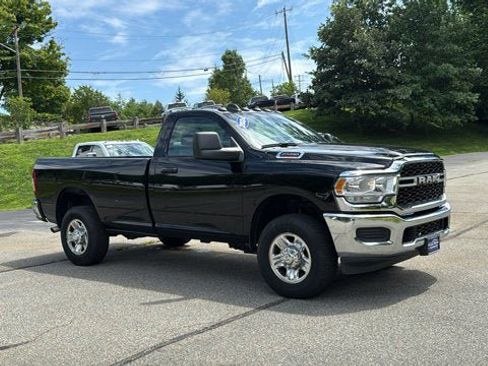 Used 2024 RAM 2500 Tradesman w/ Chrome Appearance Group AWD/4WD image 2