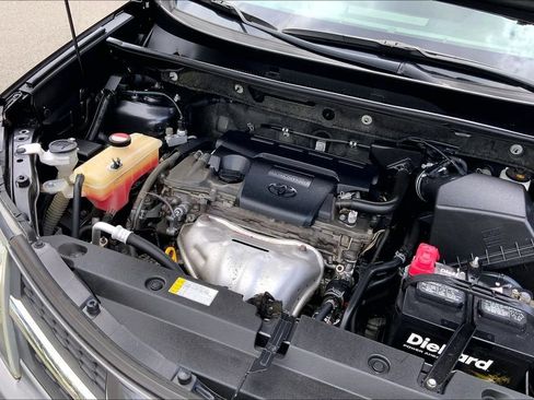 Used 2015 Toyota RAV4 LE AWD/4WD image 31