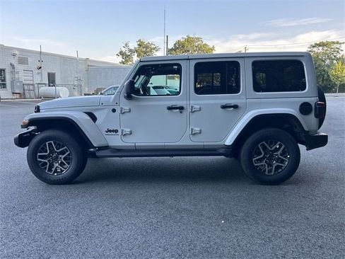 New 2025 Jeep Wrangler Unlimited Sahara image 5