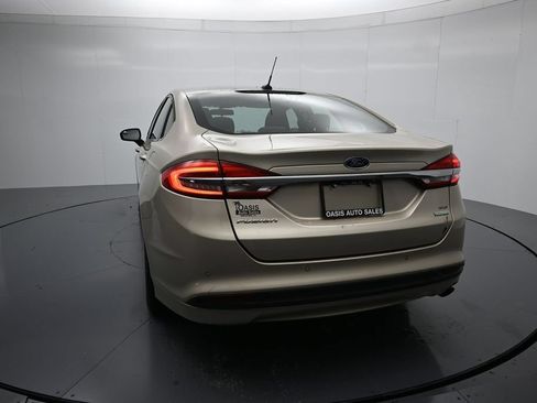 Used 2018 Ford Fusion SE w/ Fusion SE Technology Package FWD image 24