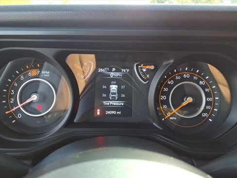 Used 2024 Jeep Wrangler Unlimited Sport AWD/4WD image 16