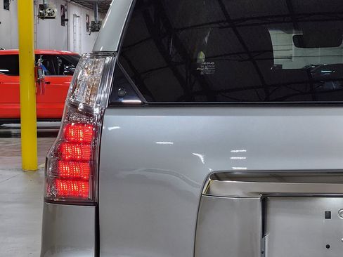 Used 2023 Lexus GX 460 Premium image 21