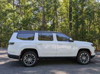 Used 2022 Jeep Grand Wagoneer Series II w/ Premium Group II video 4