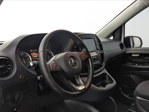 Used 2022 Mercedes-Benz Metris image 21