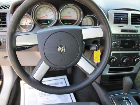 Used 2009 Dodge Charger SXT image 19