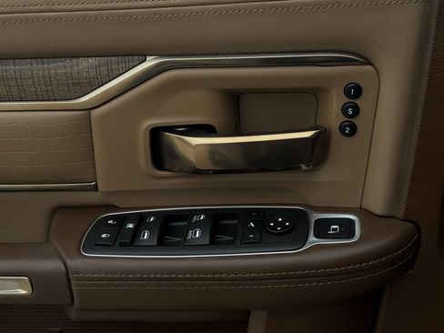 Used 2022 RAM 2500 Limited image 25