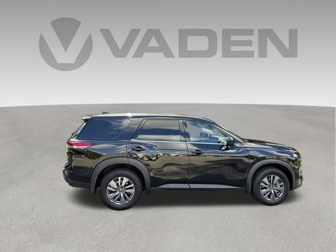 Used 2026 Nissan Pathfinder S FWD image 28