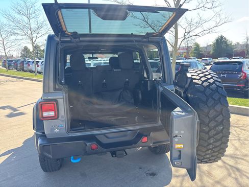 Used 2023 Jeep Wrangler Unlimited AWD/4WD image 8