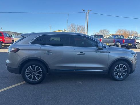 Used 2021 Lincoln Nautilus FWD w/ Equipment Group 101A image 4