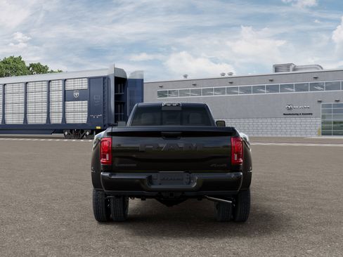 New 2026 RAM 3500 Laramie AWD/4WD image 13